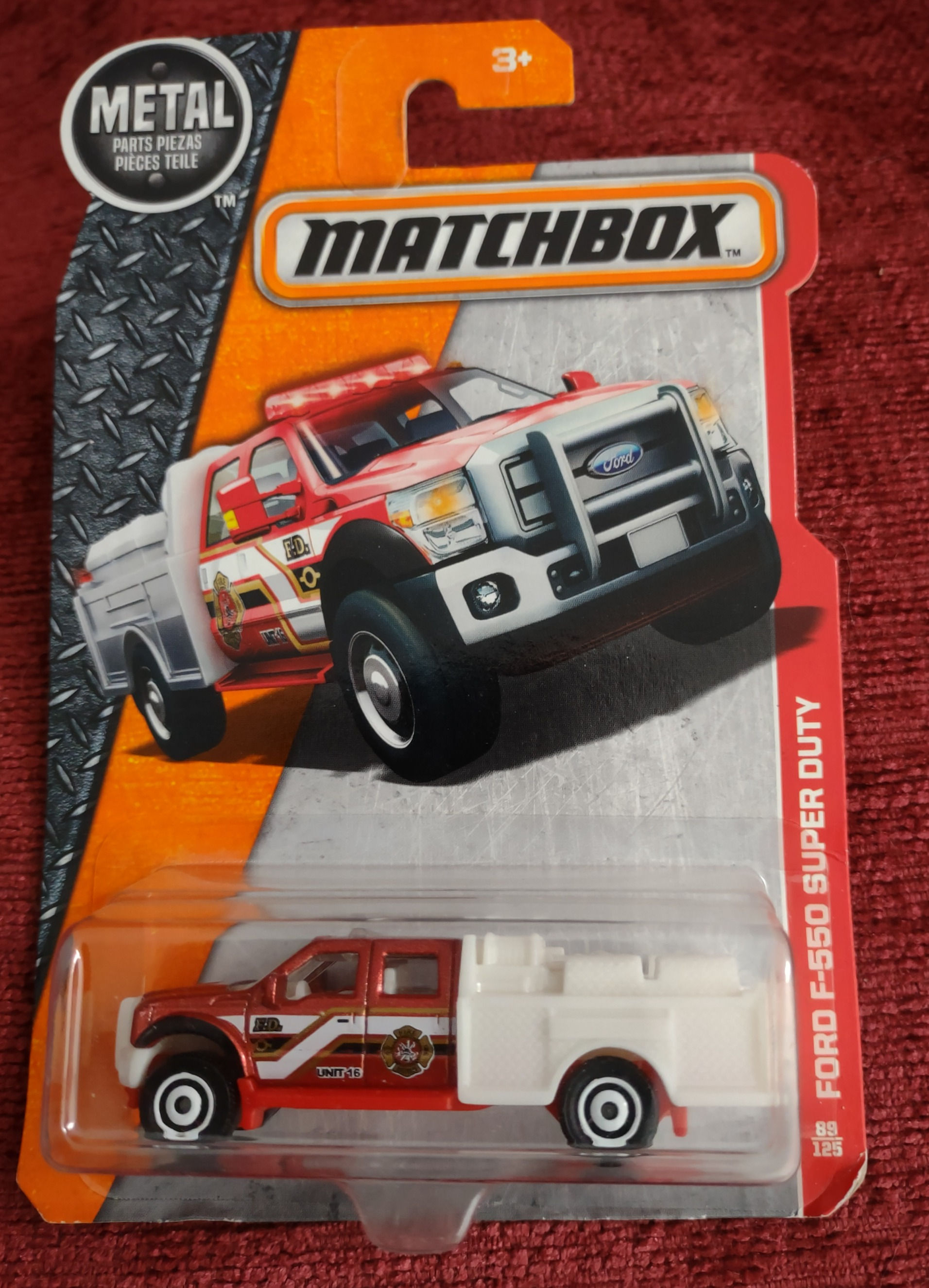 2016 Matchbox Superfast / MB 817 - Ford F550 Super Duty - Met Red & White