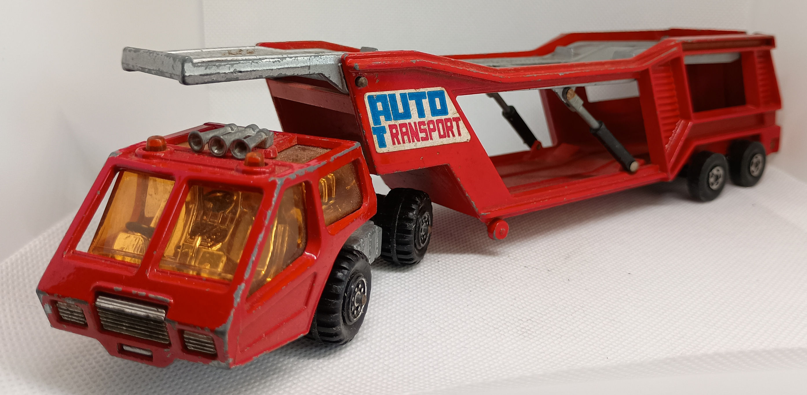 1976 Matchbox Super Kings K-10 Car Transporter