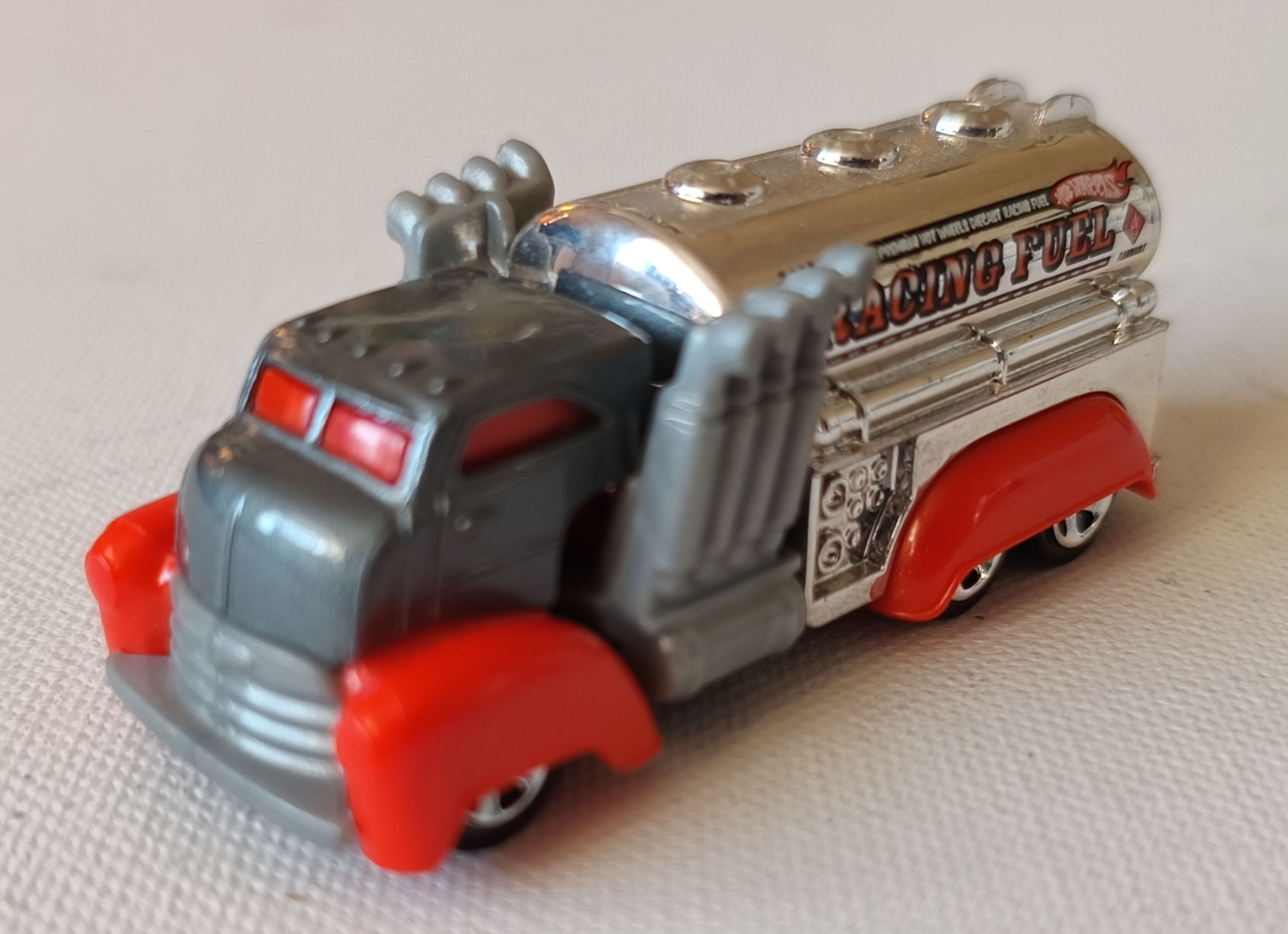 2010 Hot Wheels Road Course Race Fast Gassin'