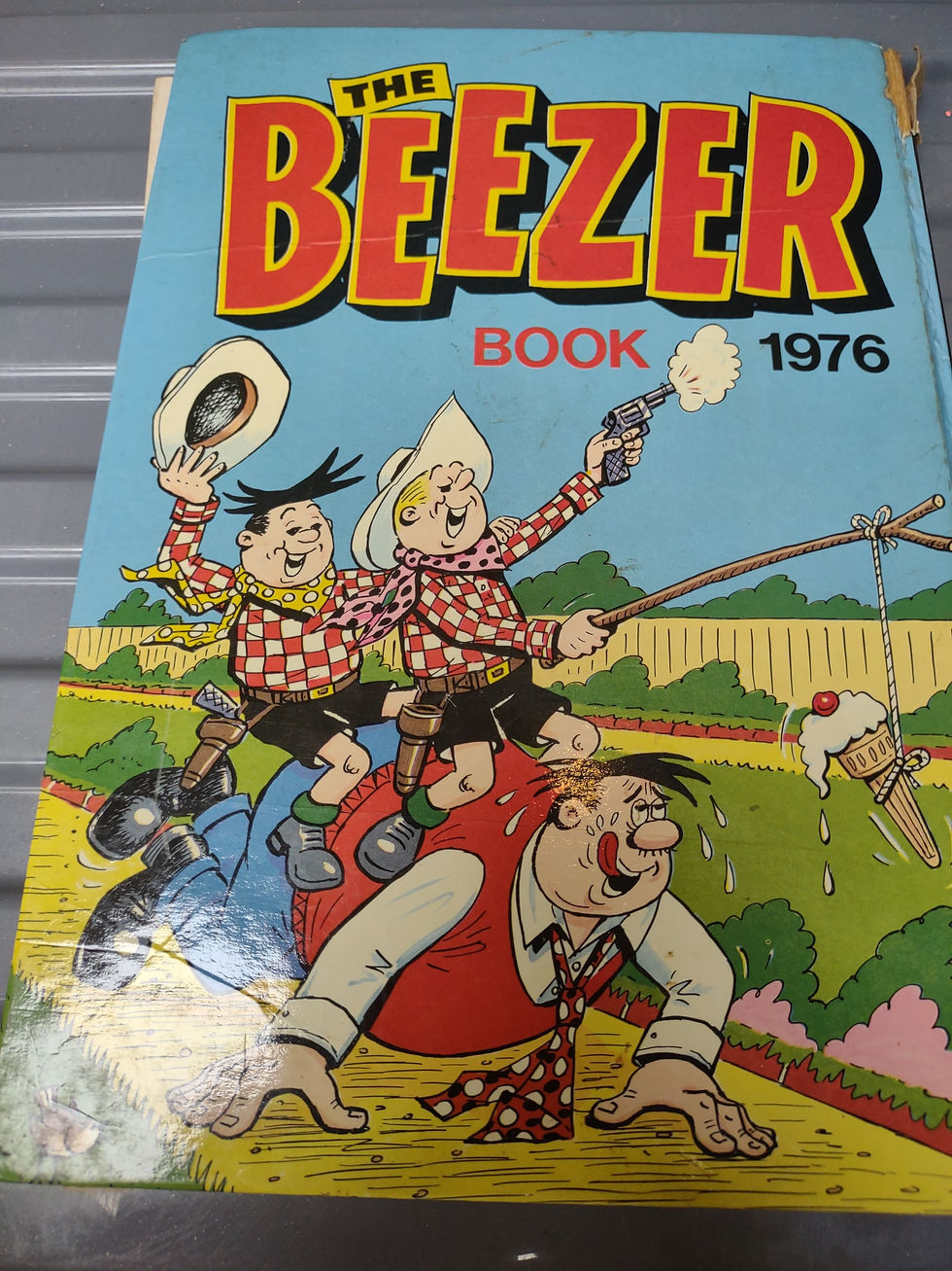Thumbnail: 1976 The Beezer Book