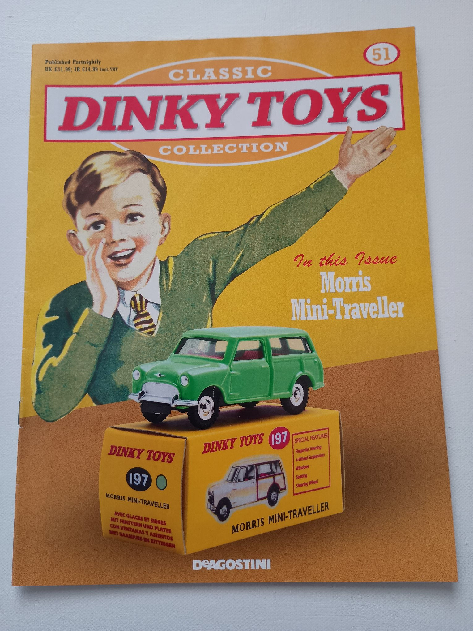 2018 Classic Dinky Toys Collection Issue 51 Morris Mini Traveller
