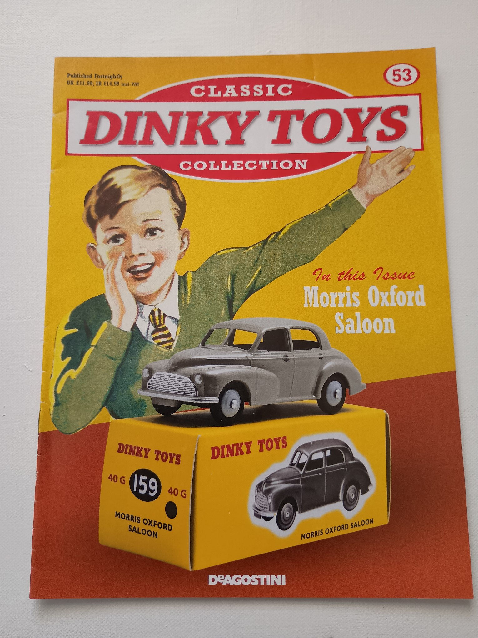 2018 Classic Dinky Toys Collection Issue 53 Morris Oxford Saloon