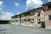 【フローラハイツ１-202】全面リフォームで綺麗なお部屋！　コンビニ徒歩２分！　来客用駐車場、駐輪場完備！！