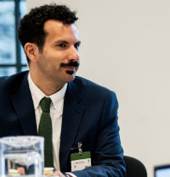 Mo Kaswari, Administrateur