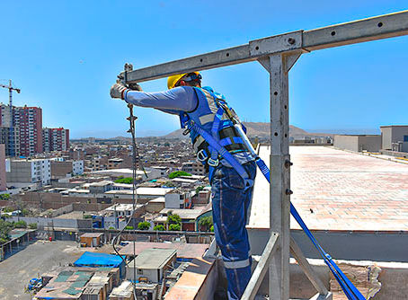 Andamios Colgantes Eléctricos vs. Andamios Convencionales