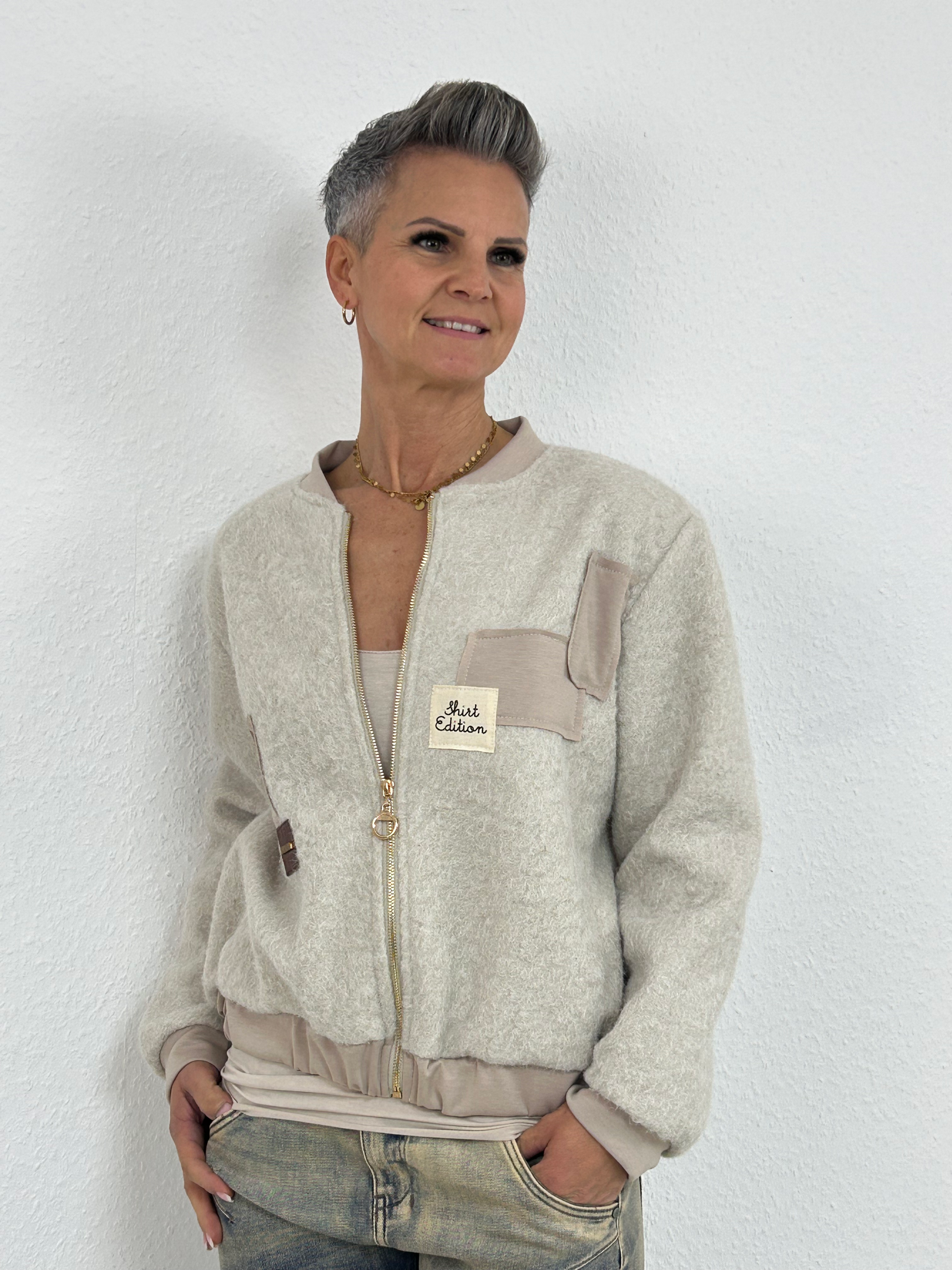 Kurze Jacke "Edition“ beige