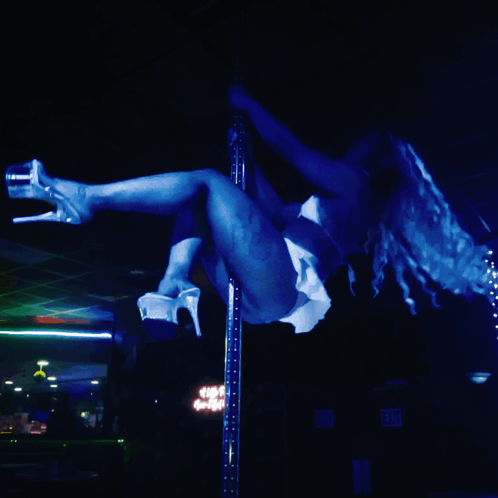 Naomi Pole spin