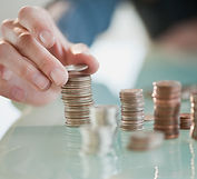 AI förändrar hur ekonomi- och redovisningsarbete utförs. Med AI-stödd bokföring, analys, rapportering och prognoser kan företag arbeta snabbare, minska manuella fel och få bättre beslutsunderlag – utan att tumma på kontroll och regelefterlevnad.