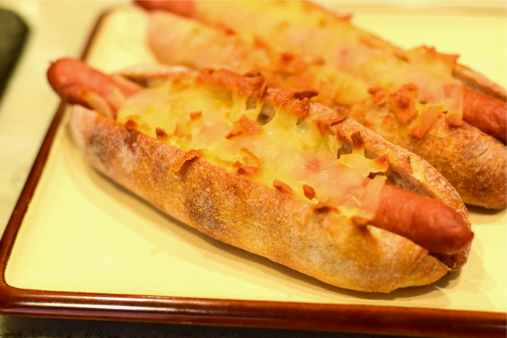 千葉県産ウインナーのチーズドック