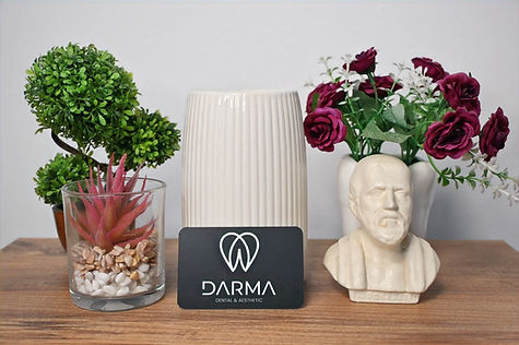 Business Card with Decor in waiting room at DARMA Dental Skopje