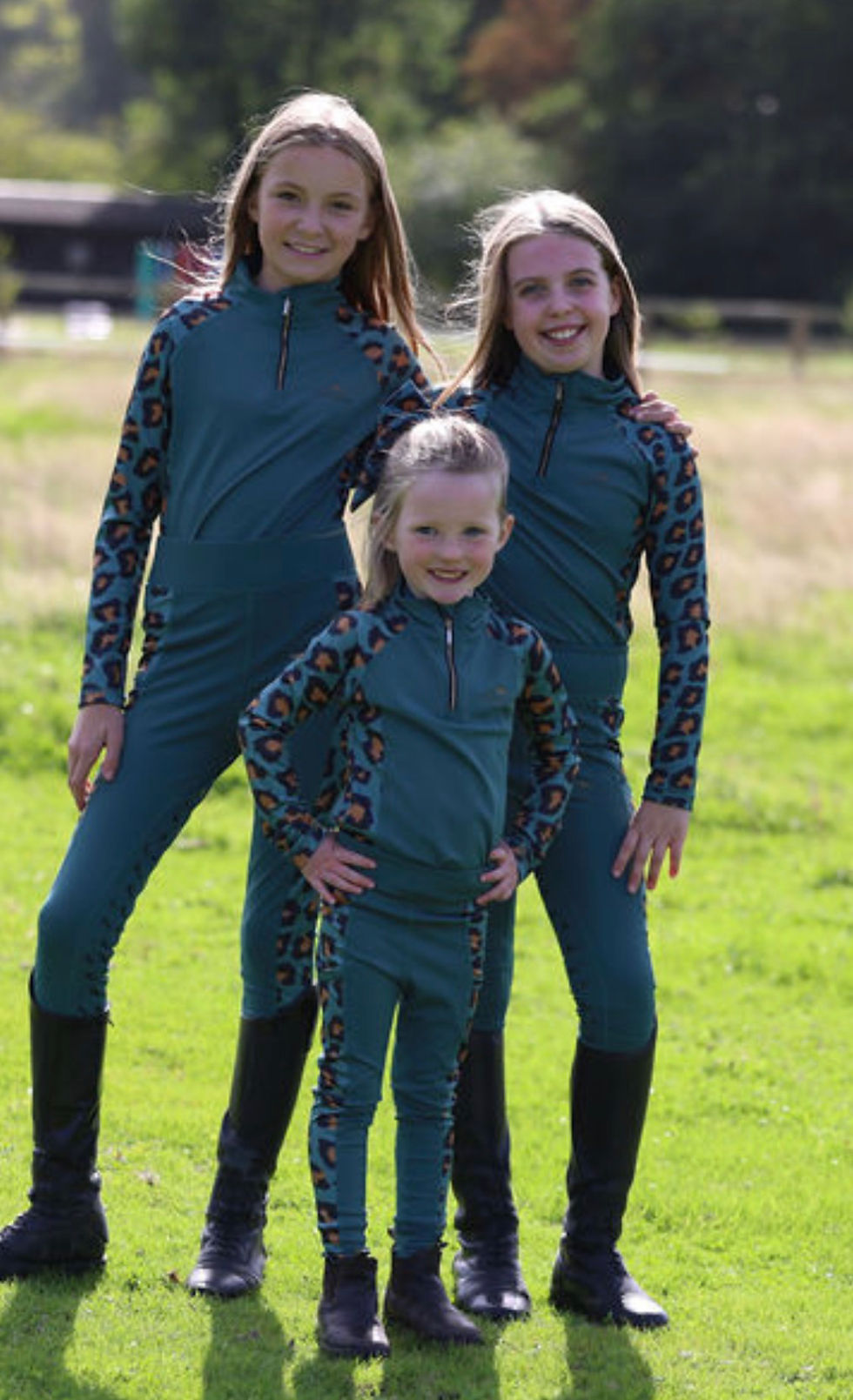 Thumbnail: Hunter Green Leopard Print Set - Option 1