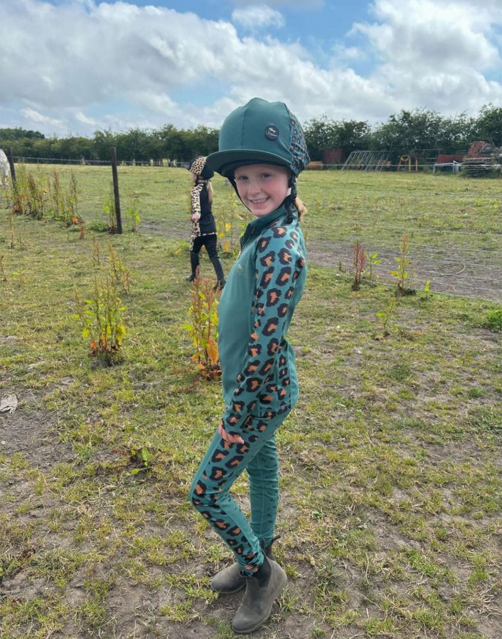 Thumbnail: Hunter Green Leopard Print Set - Option 4