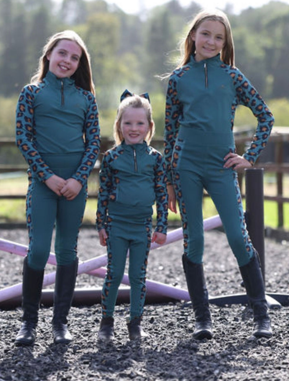 Thumbnail: Hunter Green Leopard Print Set - Option 4