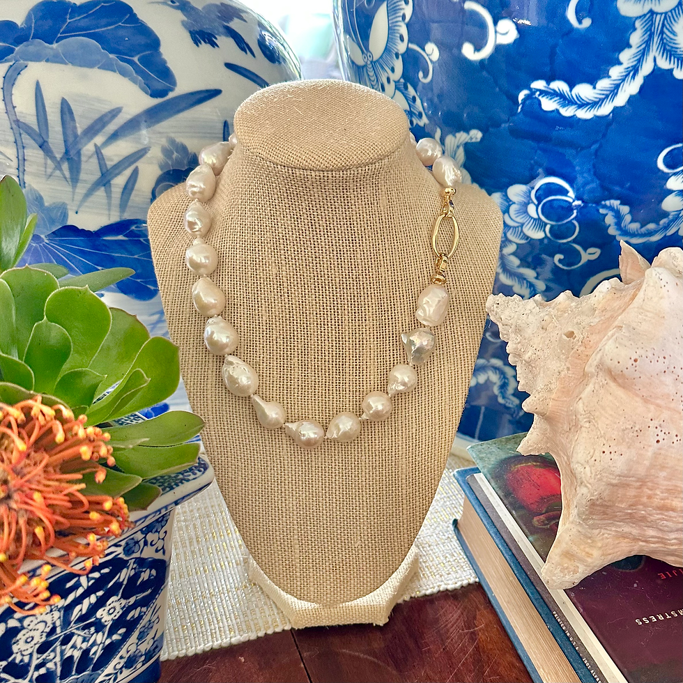 Baroque pearl necklace