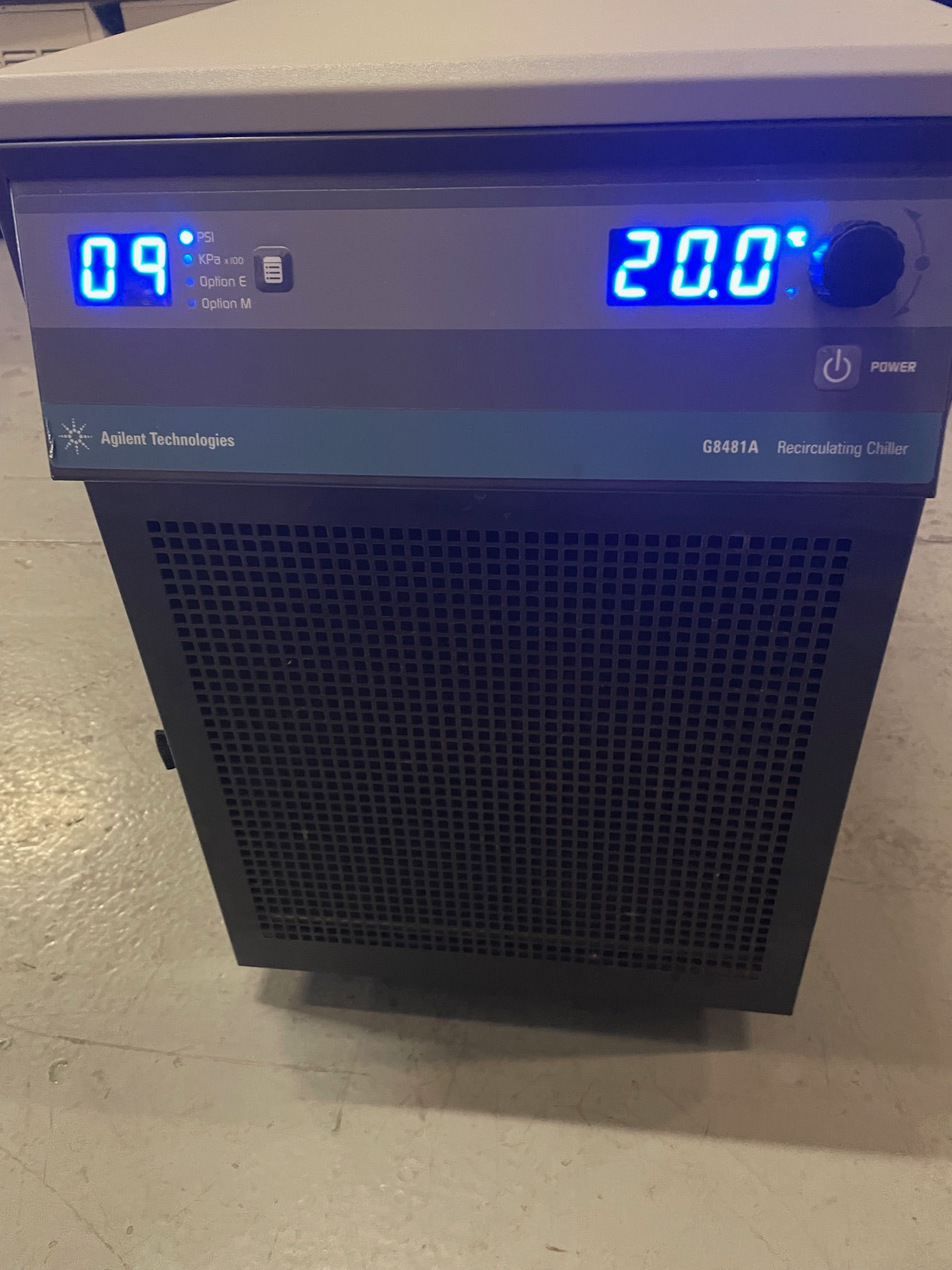 Agilent G8481A water chiller