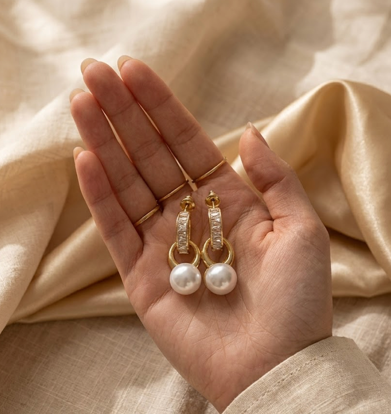 Thumbnail: Luna Pearl Drop Earrings