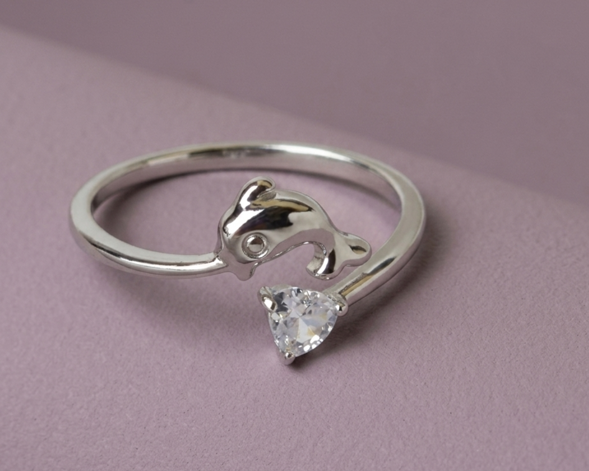 Mini Whale Ring