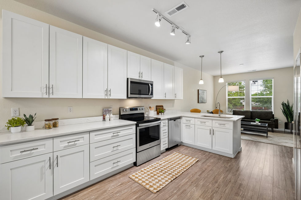 Hummingbird Home Staging and Design_Vacant Home Staging