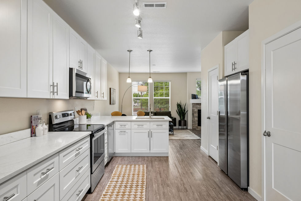 Hummingbird Home Staging and Design_Vacant Home Staging