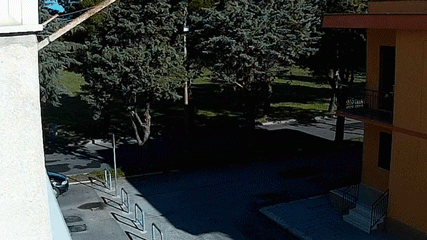 disappearing-cars2.gif
