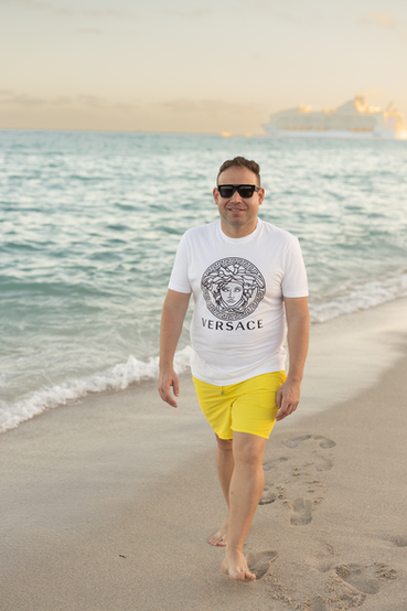 Luis Merce in South Beach by Leonardo Vicario