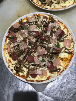 PIZZA DE CARNE