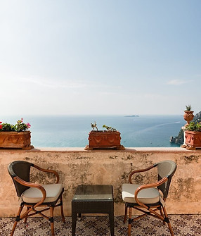 Villa in Positano · ★5_0 · 12 bedrooms · 12 beds · 12 baths.jpeg