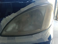 Avant rénovation de phare et optique Renault Peugeot - Loddydipping à Thonon-les-bains, Haute-Savoie