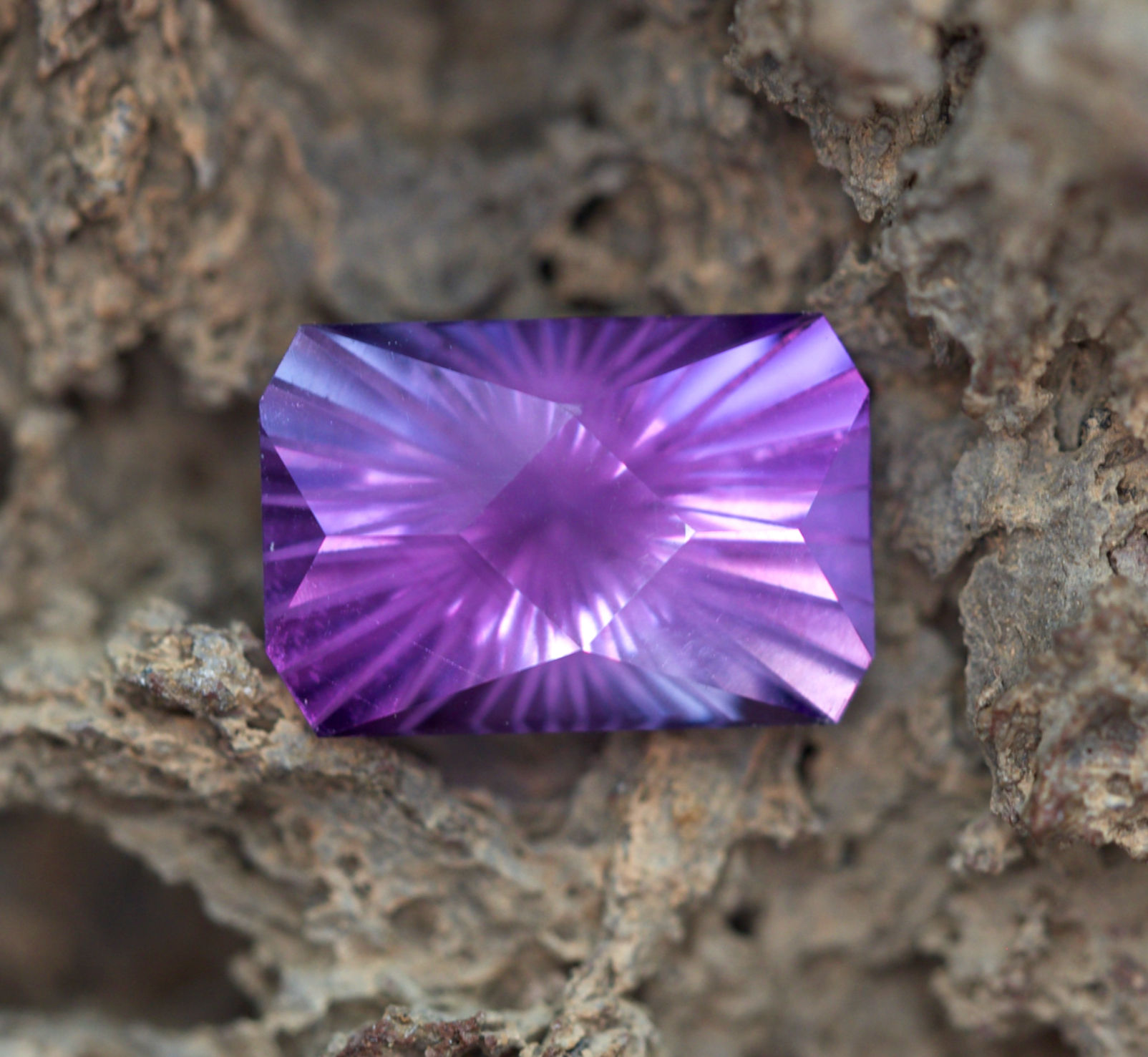 Amethyst (ca. 4 ct.)