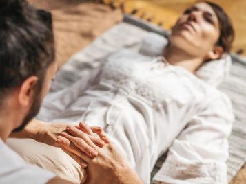 When the weekend isn’t enough: why stress lingers in the body (and how Reiki and sound can help)