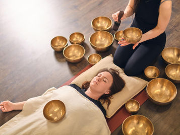 Healing in Harmony: The Benefits of Combining Reiki and Sound Therapy