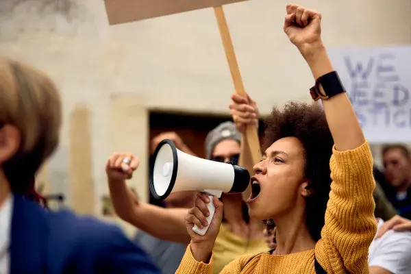 Mulheres na política: protagonismo eleitoral, lutas e construção de direitos