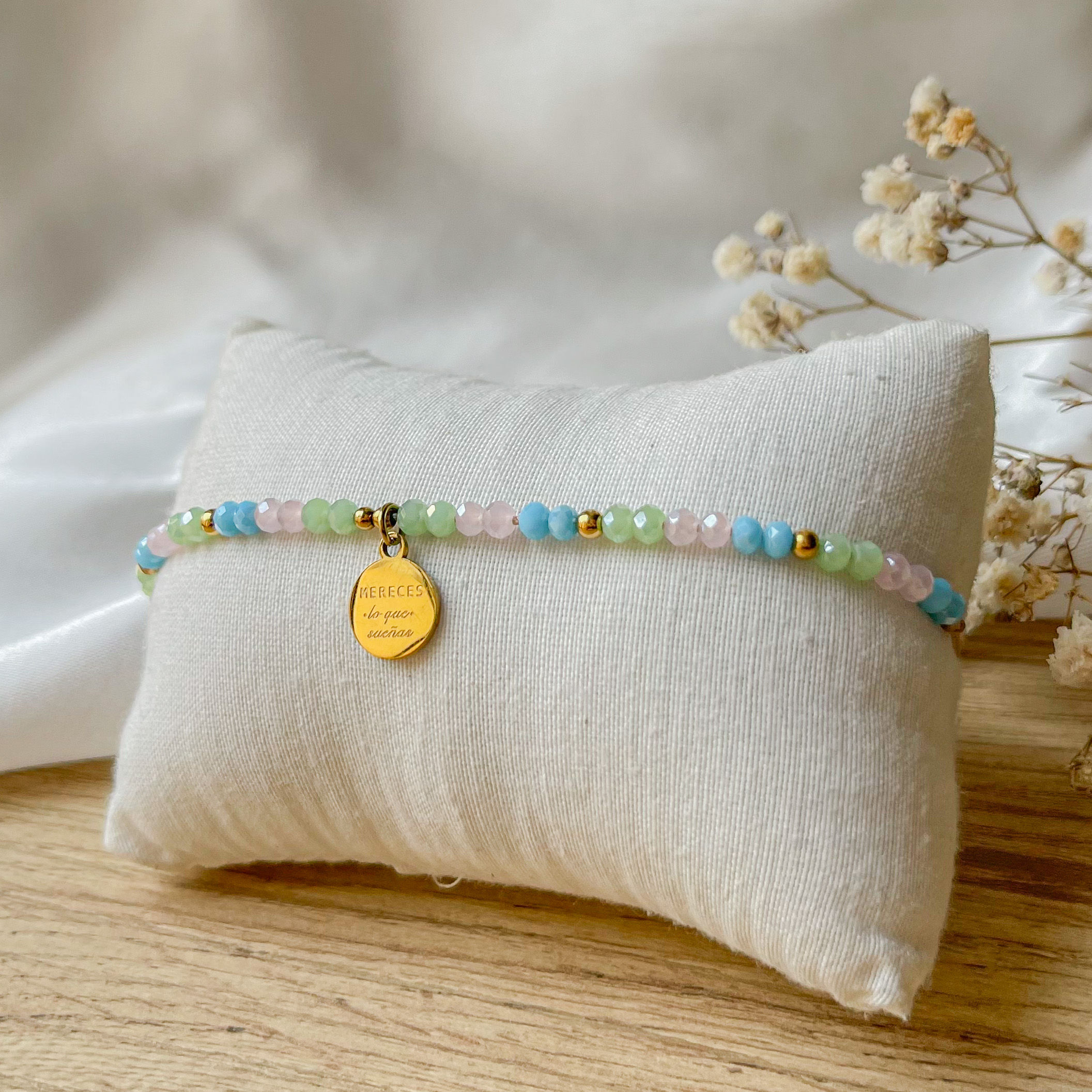 Pulsera "Mereces lo que sueñas" pastel 