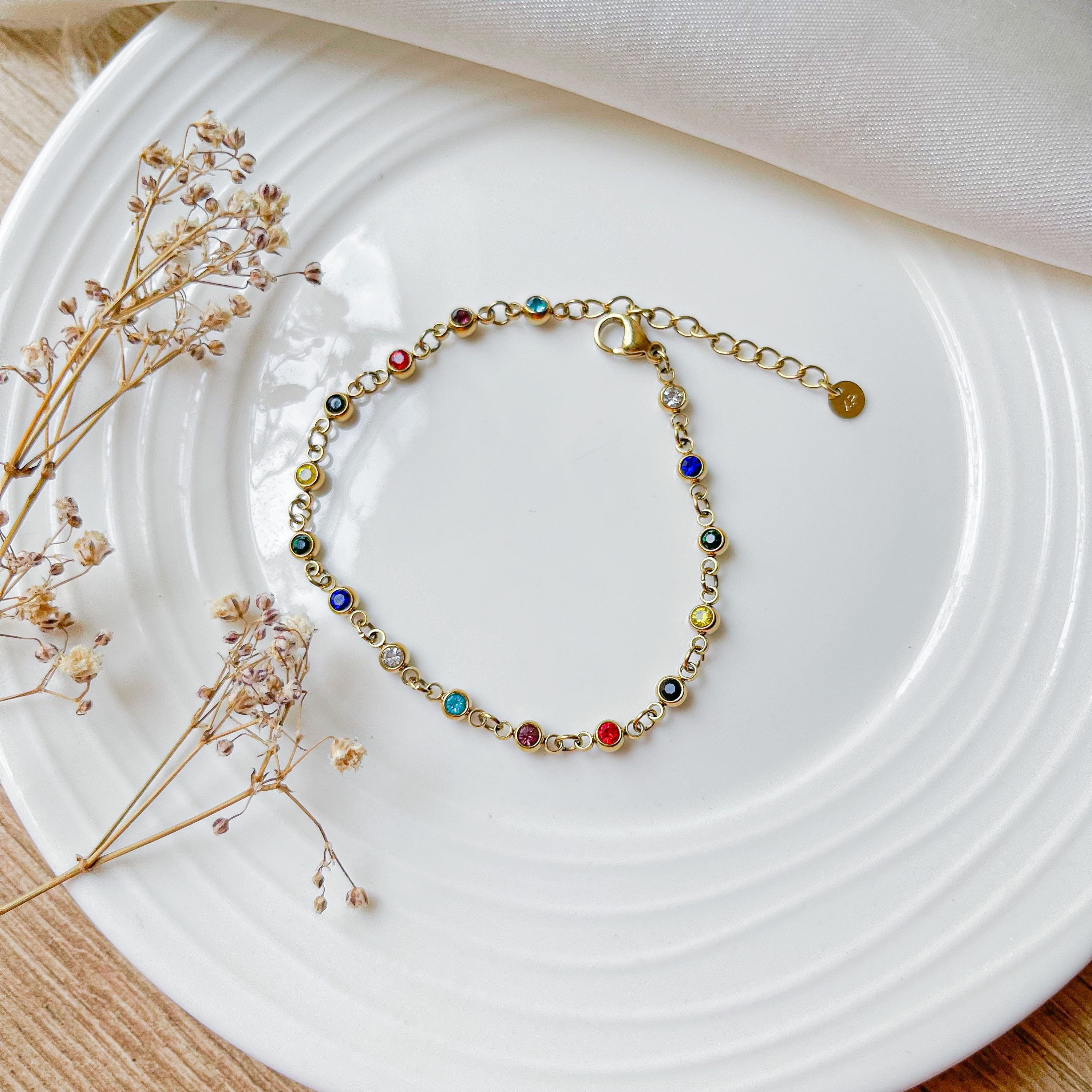 Pulsera con circones de colores 