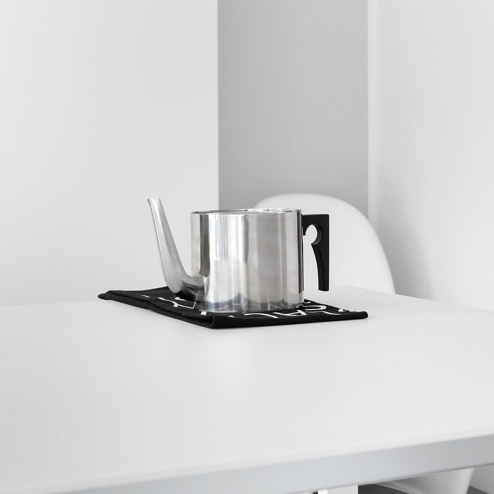 Miniaturbild: Arne Jacobsen Teekanne von Stelton aus der Cylinda-Line