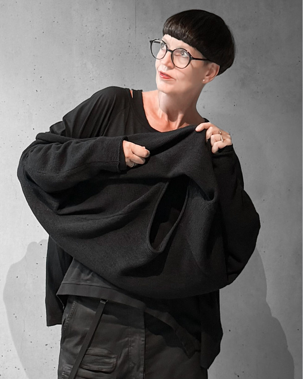 Miniaturbild: RUNDHOLZ BLACK LABEL - Tunika-Shirt zum Wohlfühlen in "Schwarz"