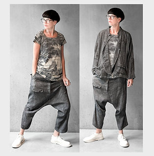 Hose mit Tiefschritt in „Black-Fog (Anthrazit)"  -  von RUNDHOLZ DIP