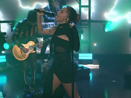 ANITTA SORPRENDE ASEGURANDO QUE LOS BENGALS GANARÁN EL SUPER BOWL; "UNO DE MIS HOMBRES JUEGA AHÍ"