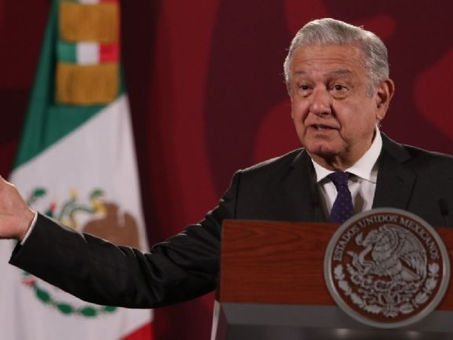 ORDENA INE RETIRO DE PROPAGANDA A AMLO; EMITE NUEVAS MEDIDAS CAUTELARES