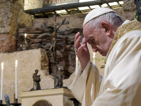 El Vaticano investiga like de Francisco a modelo en Instagram