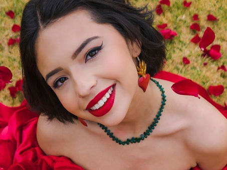 No habrá sanción contra Angela Aguilar por su interpretación del Himno Nacional: Segob