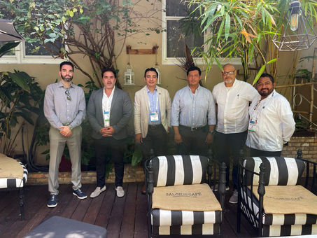 JULIÁN ZACARÍAS REPRESENTA AL PUERTO DE PROGRESO EN EL EVENTO MÁS GRANDE DE CRUCEROS EN MIAMI