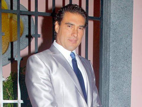 Eduardo Yáñez critica el programa “Jóvenes construyendo el futuro”