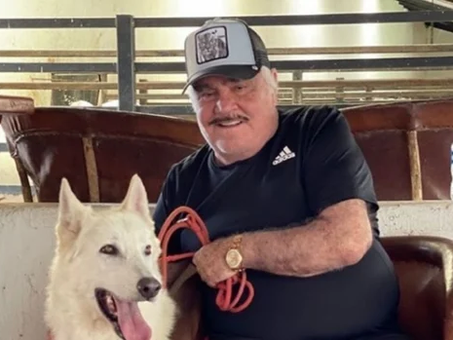Hospitalizan a Vicente Fernández