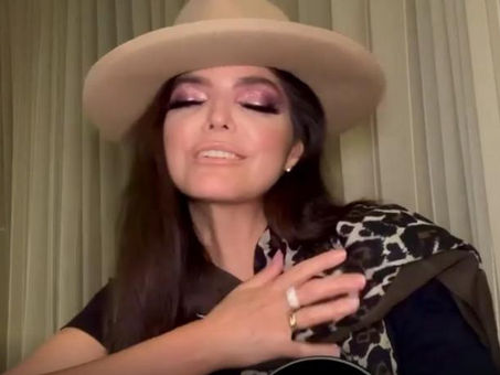 Miguel Córdova: Ana Bárbara le responde con emotiva canción (VIDEO)