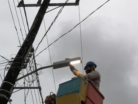 Servicios Públicos mejora el alumbrado público en calles de Progreso y Chicxulub puerto