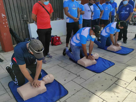 IDEY capacita en primeros auxilios a responsables de Academias de Iniciación Deportiva