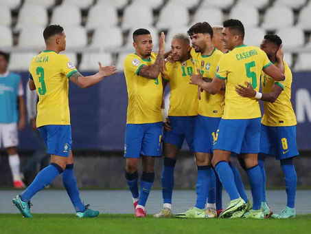 Brasil evita un papelón y se instala en semifinales