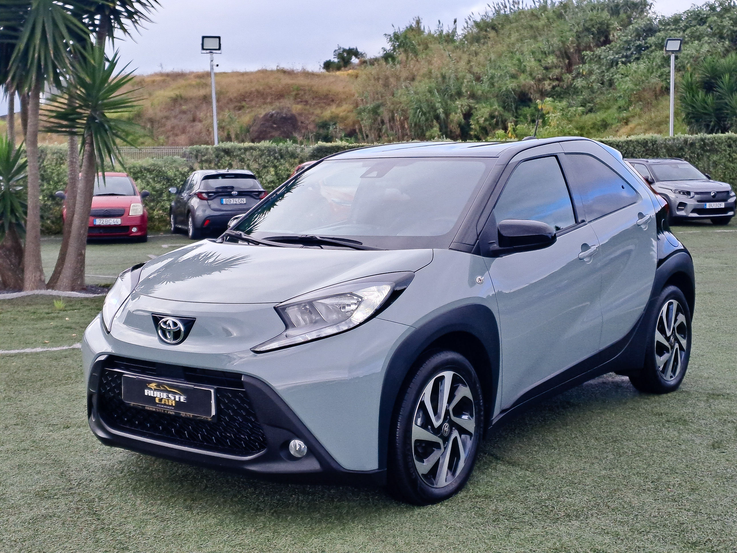 TOYOTA AYGO X 1.0 PULSE CVT 72CV AUTOMÁTICO GASOLINA 2025