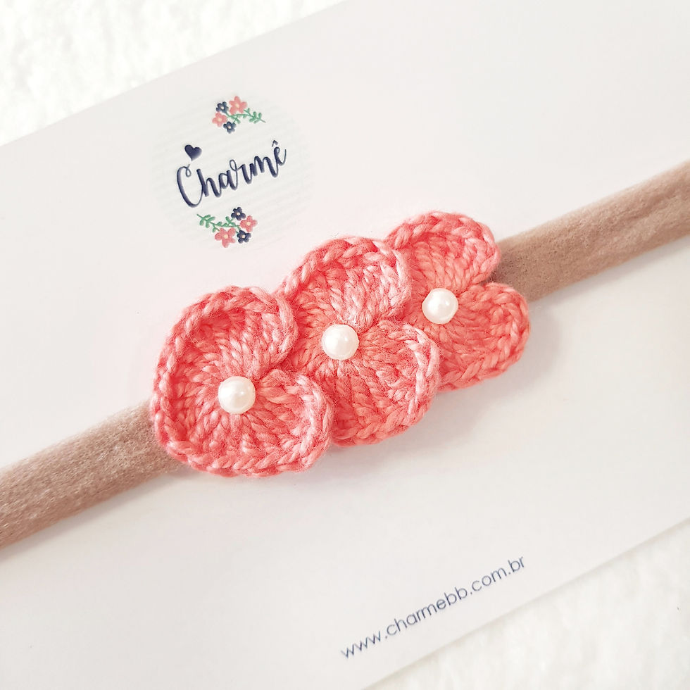 Laço Crochê Trio Coraçõezinhos Coral